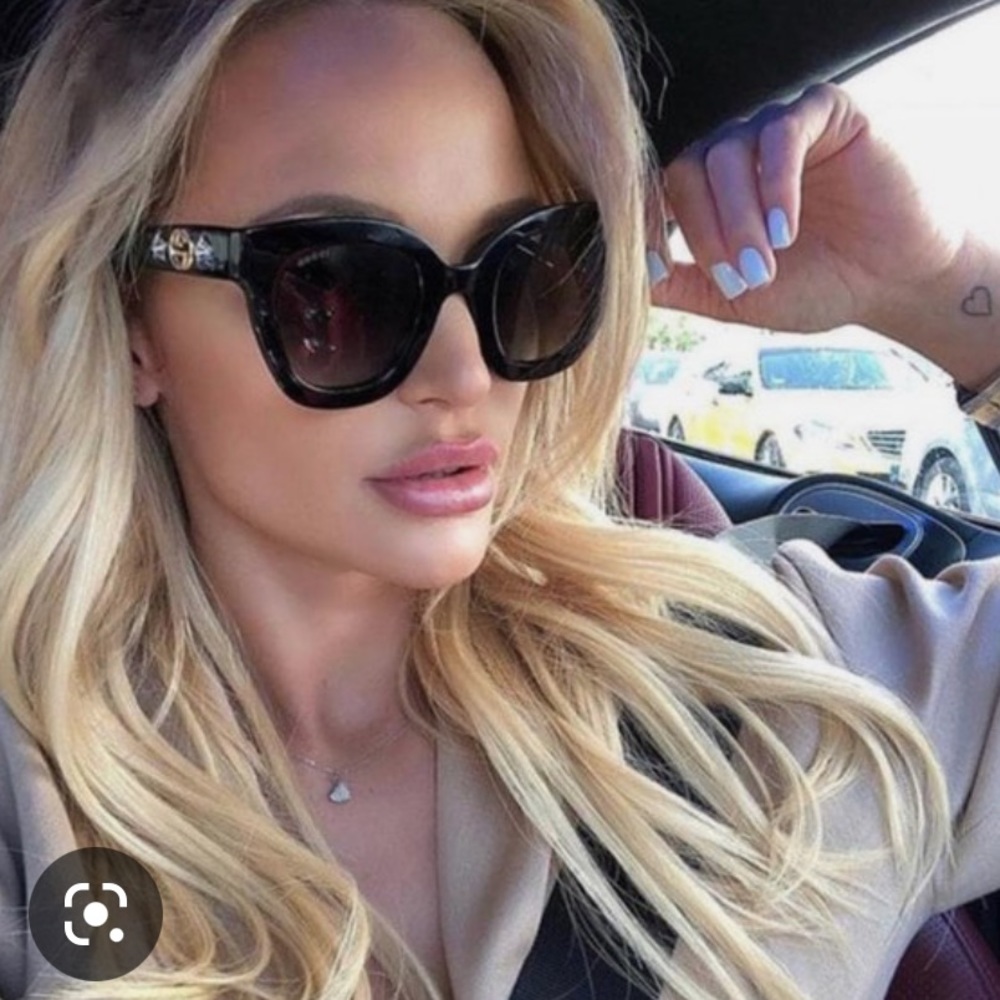 GUCCI GG0208S Star ⭐️ Cat Eye Sunglasses